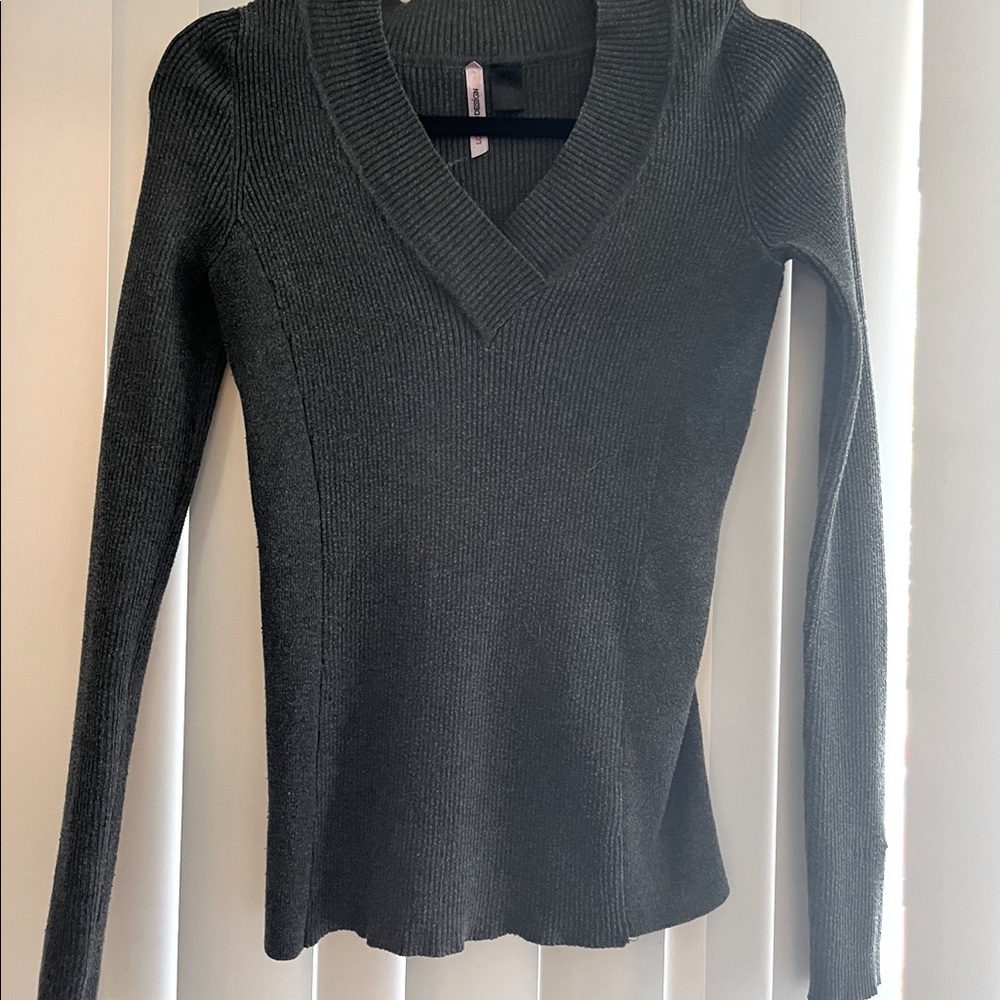 Grey sweater